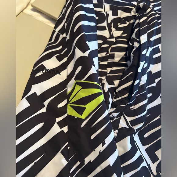 Volcom snowboard pants - Picture 8 of 14